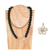 BIG FLOWER NACRÉE  — Collier Big Jumbo